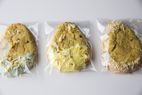 Individual Easter pistachio Pudding cookie
